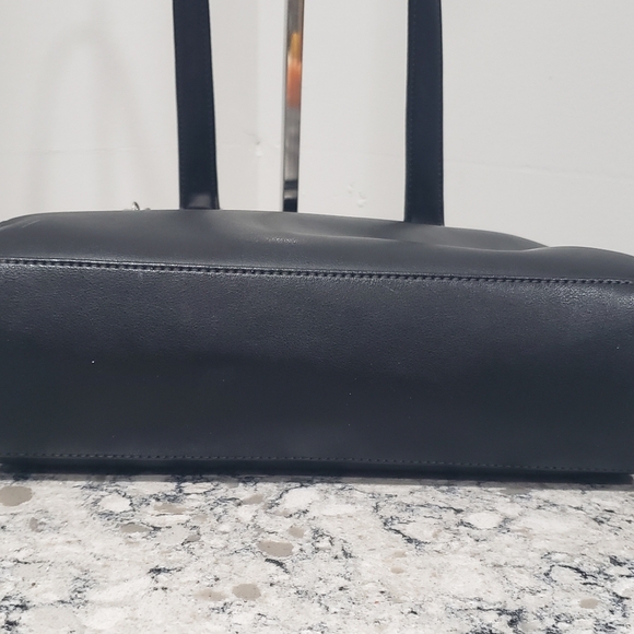 Liz Claiborne Black Leather And Nylon Shoulder Purse - Picture 9 of 11